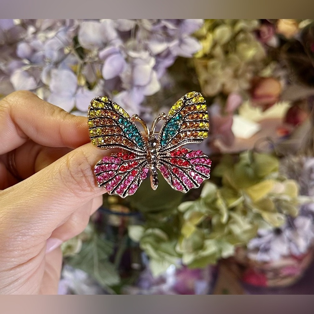 New Colorful Rhinestone Butterfly Brooch - Picture 4 of 8